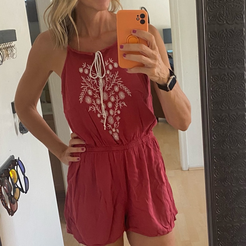 Embroidered Rust Red Tie Front Sleeveless Boho Romper Women’s Medium